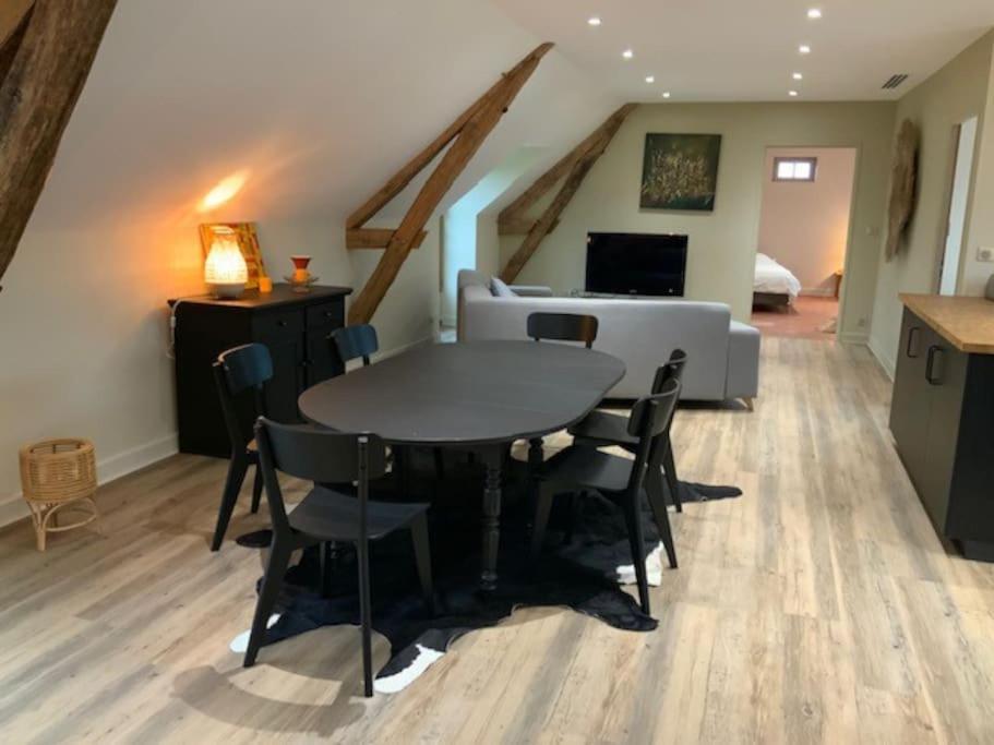 Spacieux Au Domaine Apartment *